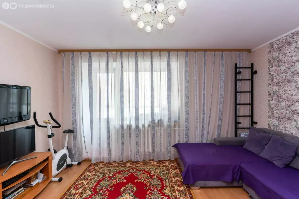 3-комнатная квартира: Тюмень, улица Василия Гольцова, 8 (63.3 м) - Фото 2