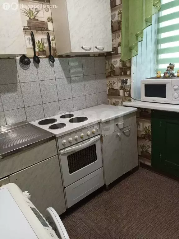 2-комнатная квартира: Тюмень, улица Белинского, 28 (40.8 м) - Фото 1
