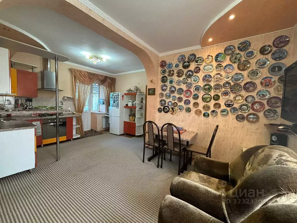 Дом в Ростовская область, Матвеево-Курганское с/пос, Колесниково хут. ... - Фото 1