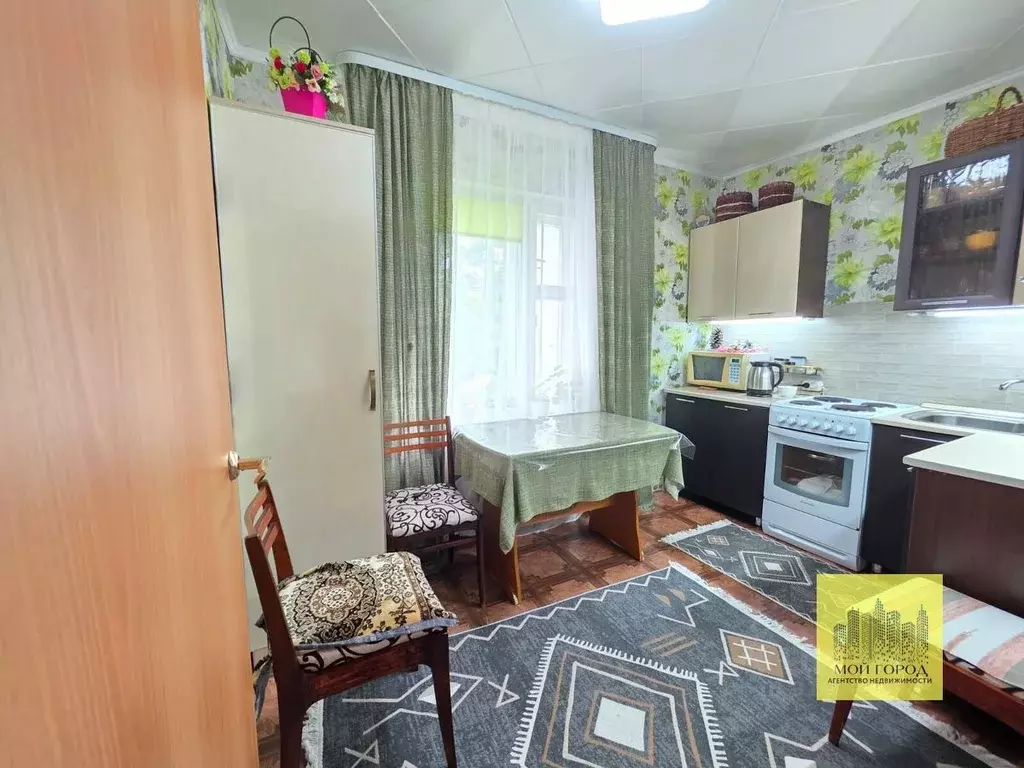 3-к кв. Ханты-Мансийский АО, Пыть-Ях Волжская ул., 3 (61.2 м) - Фото 1