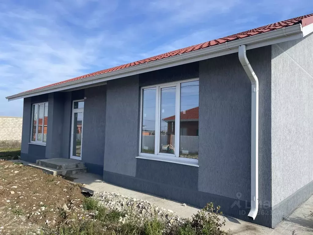 Дом в Краснодарский край, Темрюкский район, Тамань ст-ца ул. Казачья ... - Фото 1