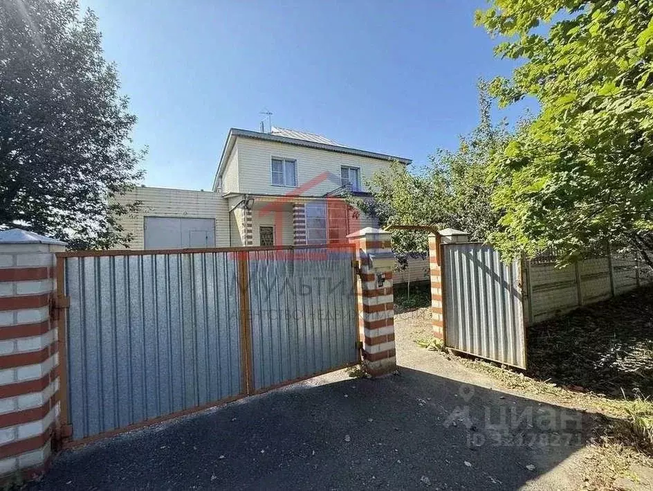 Дом в Белгородская область, Губкин Уютный пер., 3 (282 м) - Фото 1