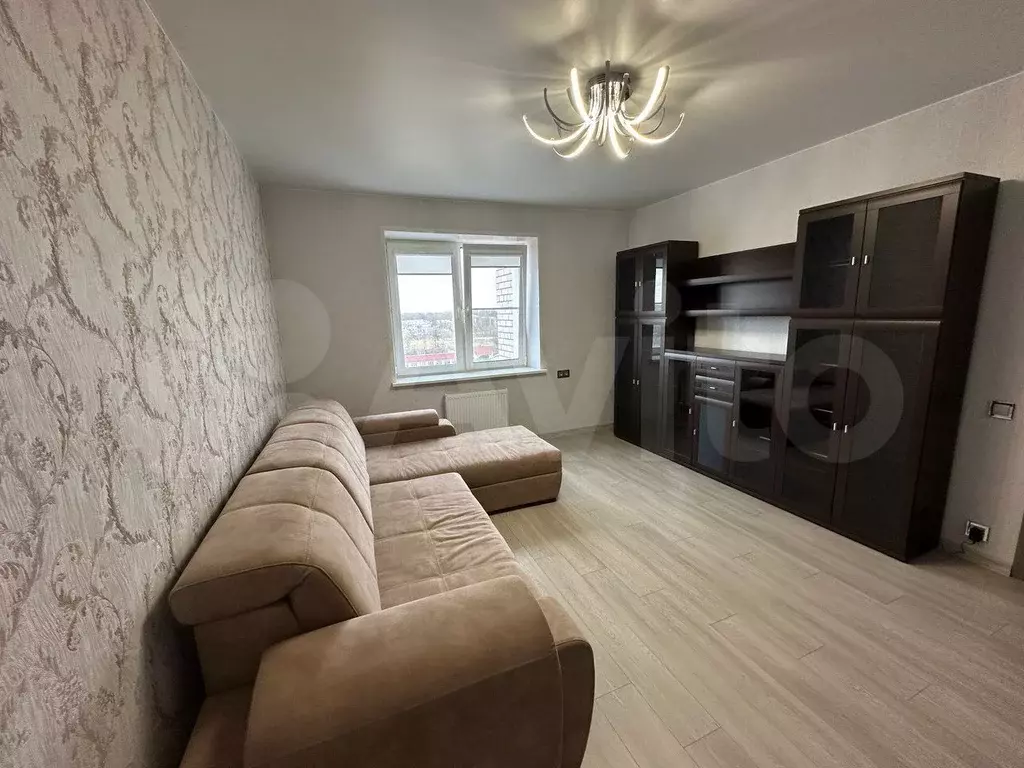 2-к. квартира, 67 м, 8/10 эт. - Фото 1