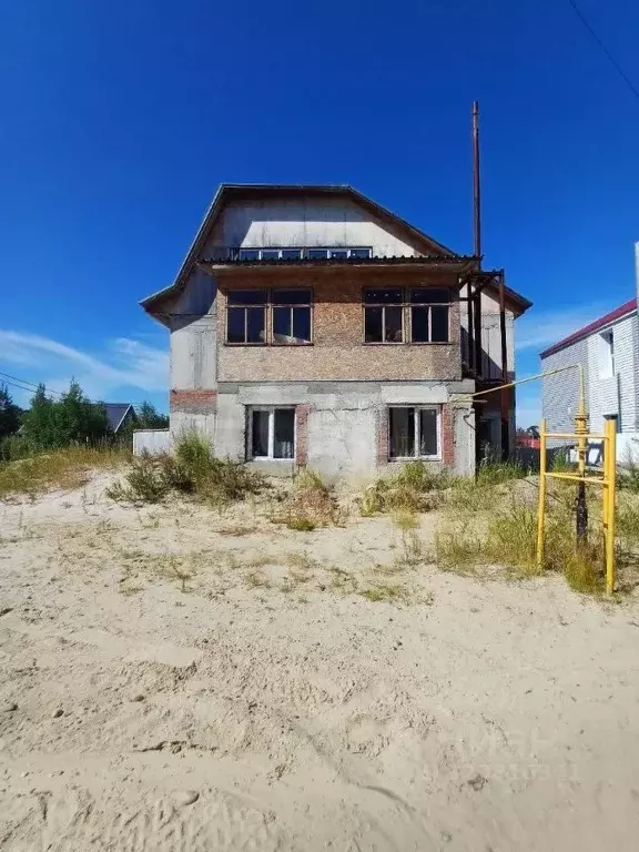 Дом в Ямало-Ненецкий АО, Ноябрьск пос. Самострой, ул. Березовая, 25 ... - Фото 1