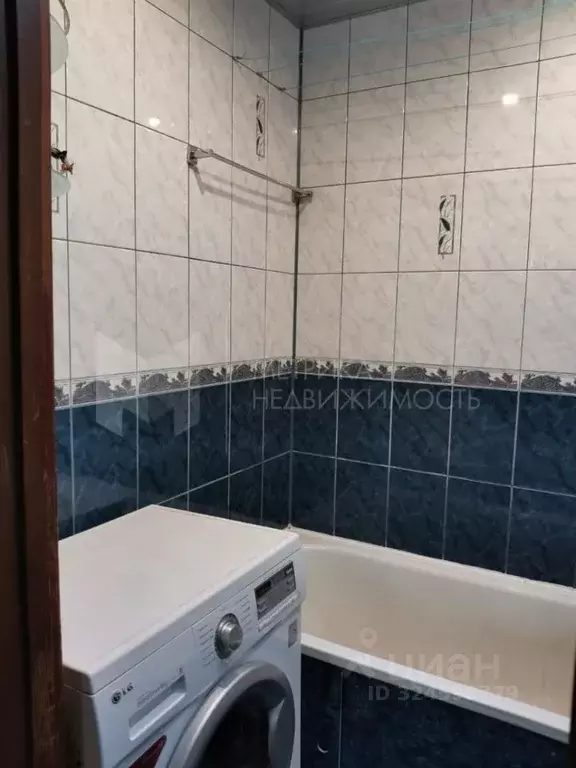 2-к кв. Ханты-Мансийский АО, Пыть-Ях 5-й Солнечный мкр, 6 (52.4 м) - Фото 1