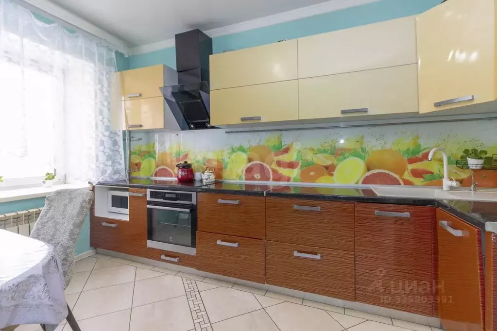 2-к кв. Омская область, Омск ул. 12 Декабря, 117к1 (62.9 м) - Фото 1