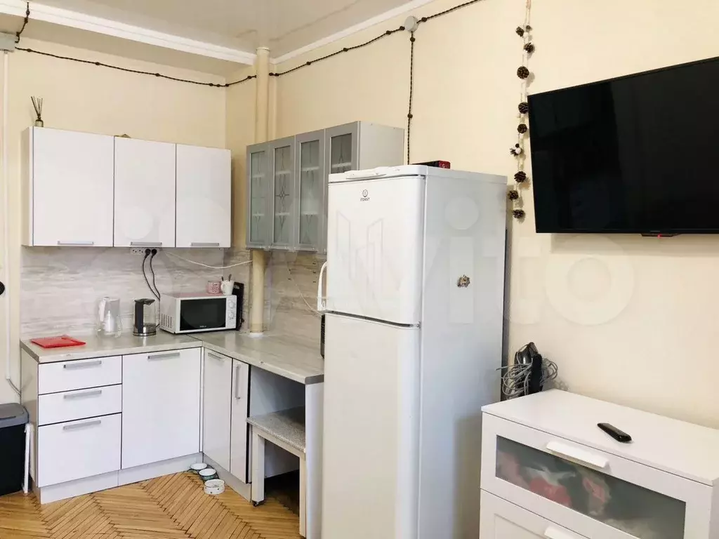 Комната 15,7 м в 9-к., 2/4 эт. - Фото 0