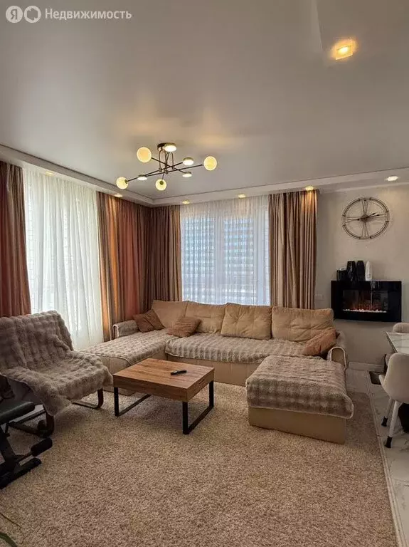 2-комнатная квартира: Симферополь, улица Крымской Весны, 15 (62.7 м) - Фото 1