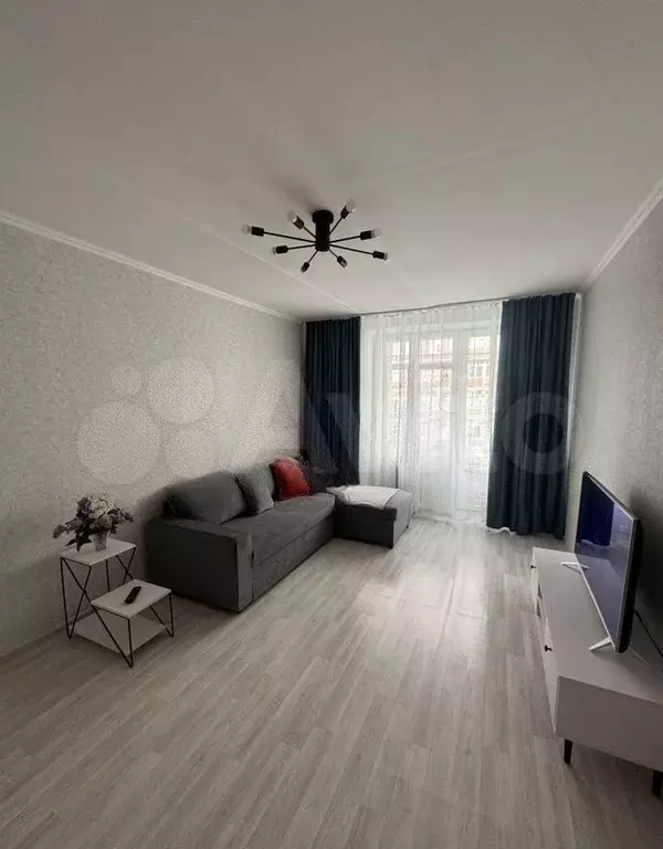 2-к. квартира, 43 м, 7/9 эт. - Фото 0