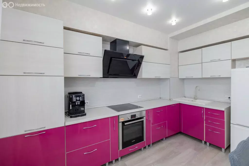 3-комнатная квартира: Оренбург, улица 60 лет Октября, 1В (86.6 м) - Фото 1