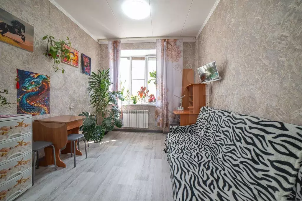 Комната 18,8 м в 1-к., 2/5 эт. - Фото 1