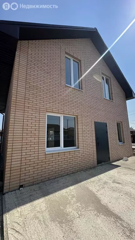 Дом в Азов, улица Аверина (80 м) - Фото 1