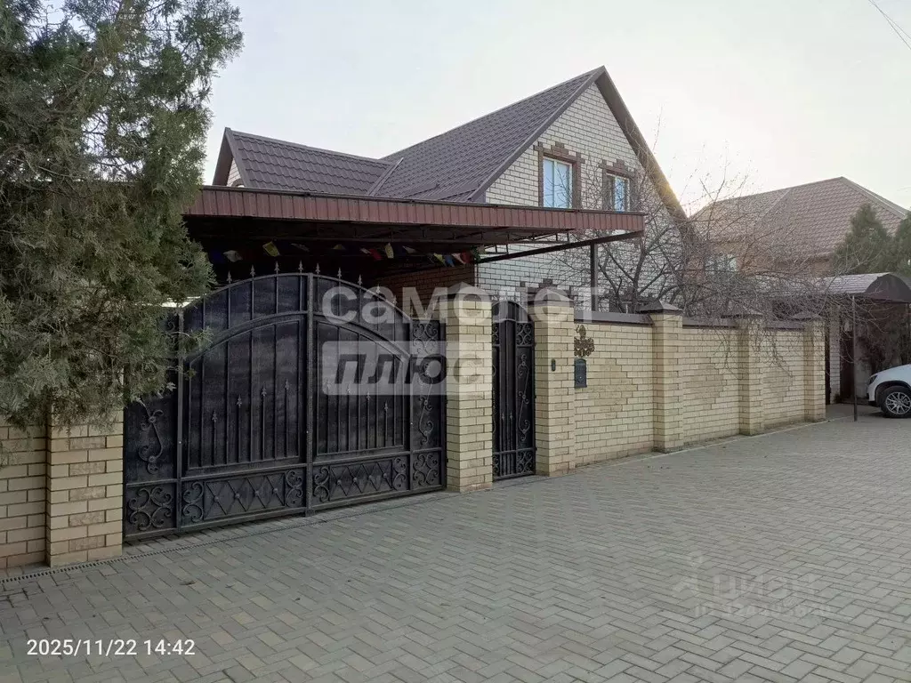 Дом в Калмыкия, Элиста Северо-Западная 9-я ул., 1 (163 м) - Фото 1