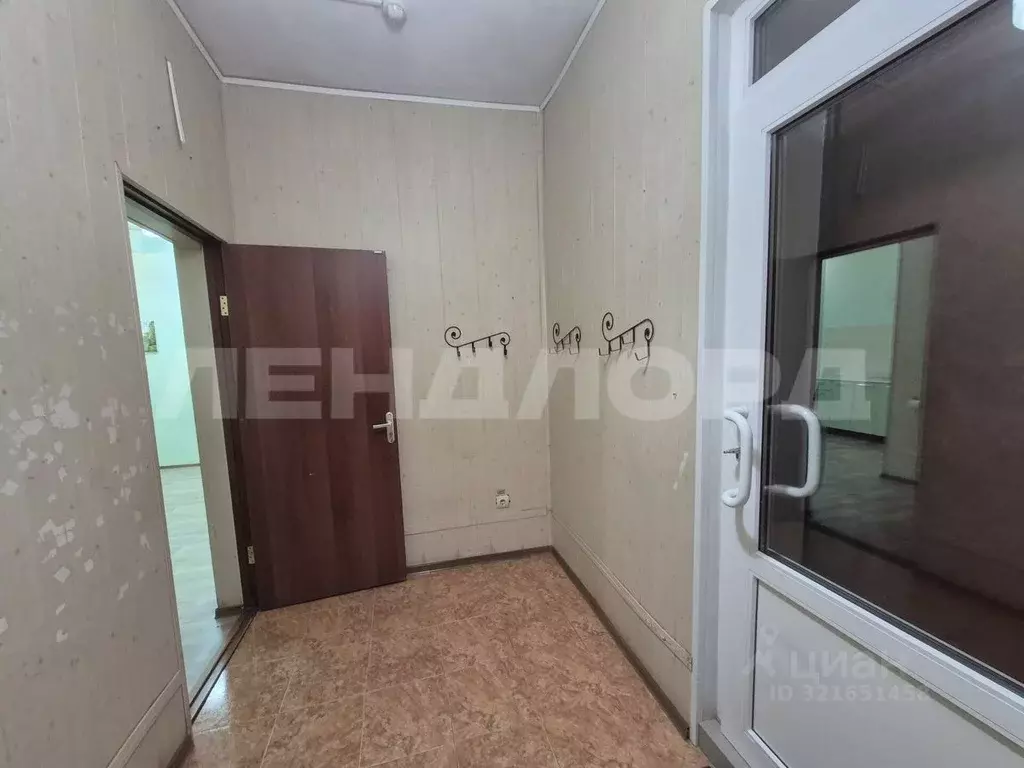 Помещение свободного назначения в Ростовская область, Новочеркасск ... - Фото 1