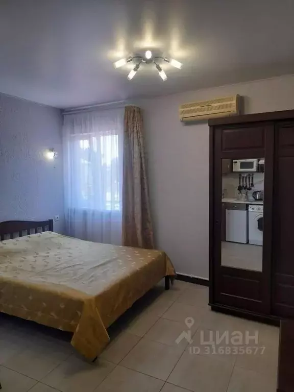 1-к кв. Краснодарский край, Геленджик Киевская ул., 28 (15.0 м) - Фото 0
