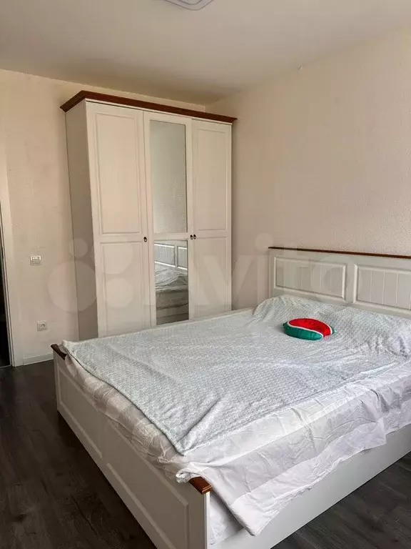 2-к. квартира, 57 м, 2/15 эт. - Фото 0