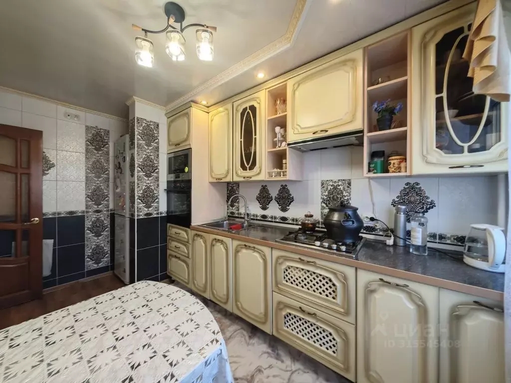 3-к кв. Оренбургская область, Орск ул. Стартовая, 23 (61.0 м) - Фото 0