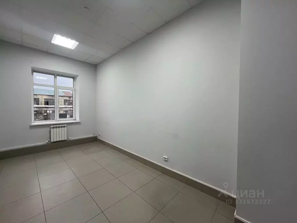 Офис в Татарстан, Казань ул. Мазита Гафури, 50к6 (18 м) - Фото 1