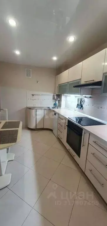 3-к кв. Кировская область, Киров просп. Строителей, 5 (66.4 м) - Фото 1