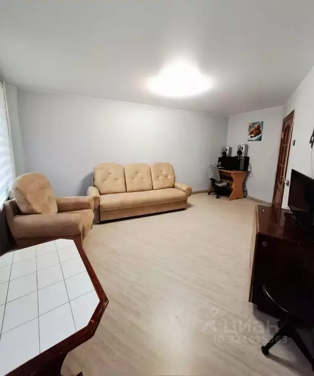 2-к кв. Крым, Керчь ул. Марата, 8 (56.5 м) - Фото 2