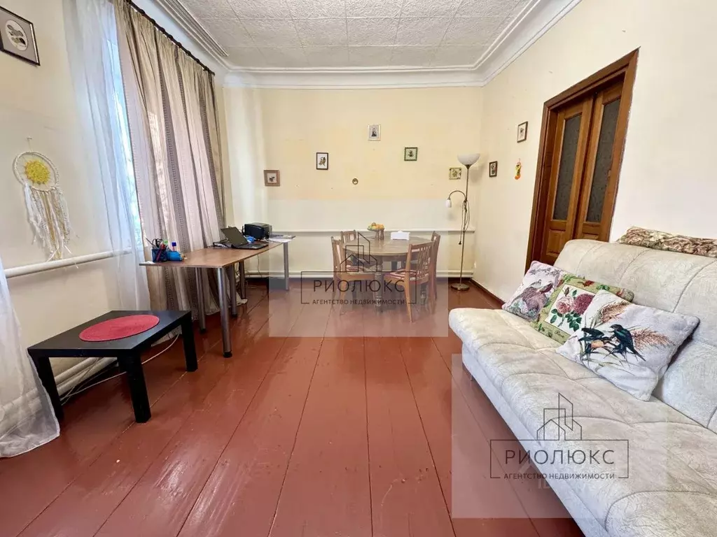 Дом в Челябинская область, Челябинск Приморская ул., 10 (320 м) - Фото 1