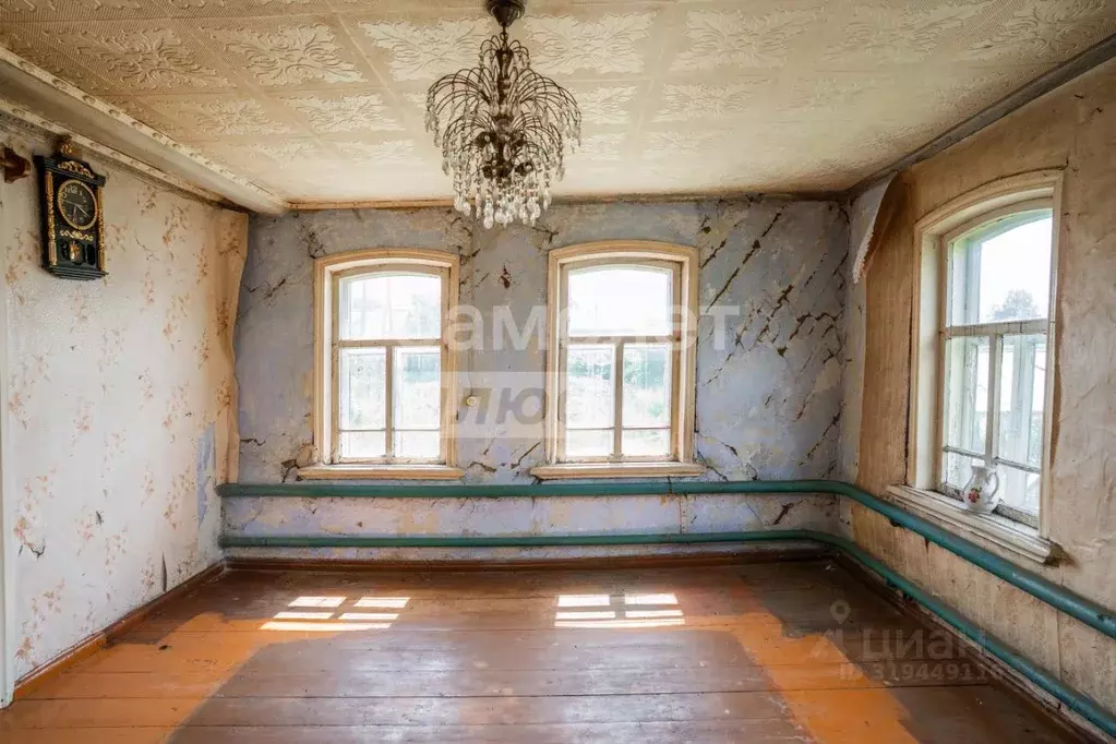 Дом в Челябинская область, Верхний Уфалей ул. Чапаева (51 м) - Фото 1