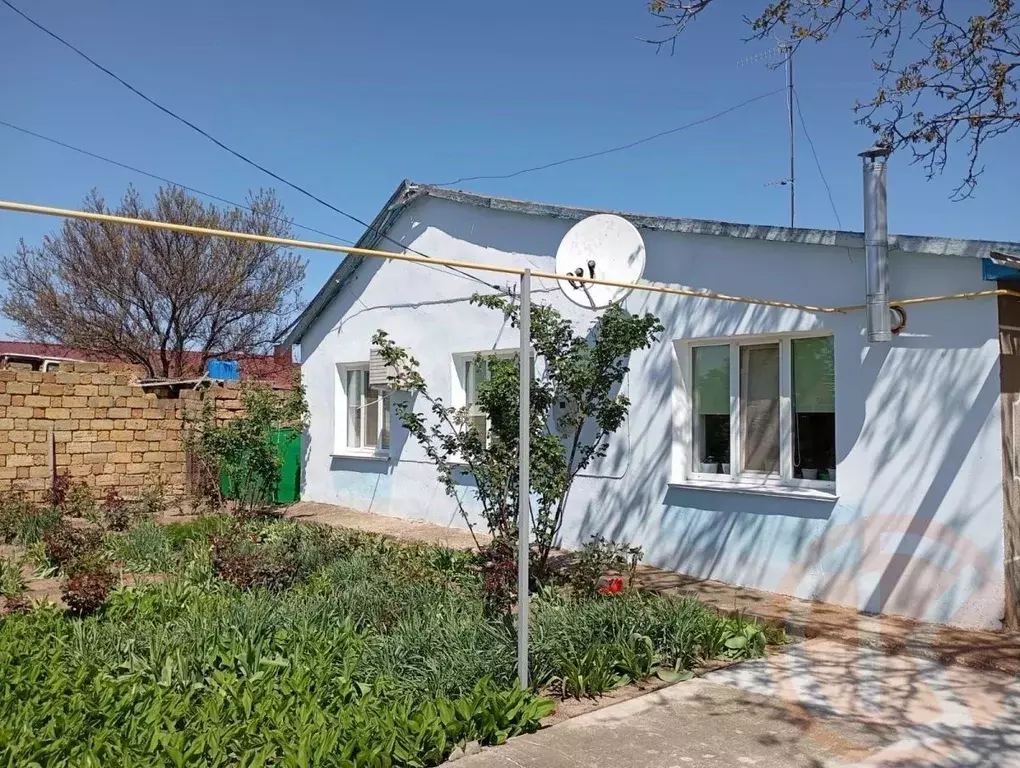 Дом в Крым, Первомайский район, с. Гришино ул. Центральная, 4 (69 м) - Фото 2