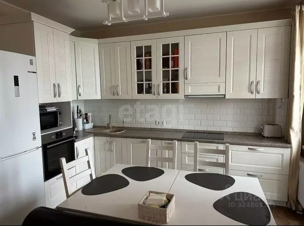 3-к кв. Пермский край, Пермь Кронштадтская ул., 47 (72.0 м) - Фото 2