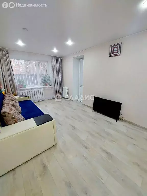 2-комнатная квартира: Октябрьский, 35-й микрорайон, 11 (44.3 м) - Фото 2