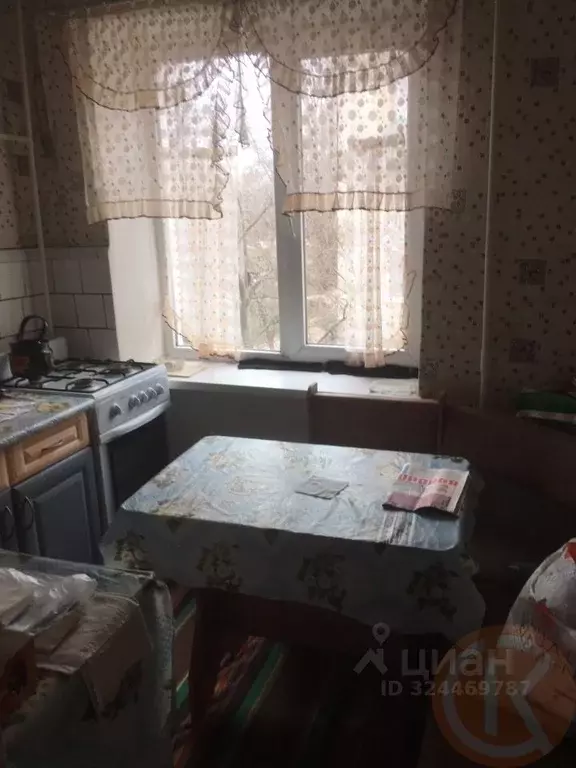 2-к кв. Крым, Красноперекопск 1-й мкр, 24 (40.7 м) - Фото 1