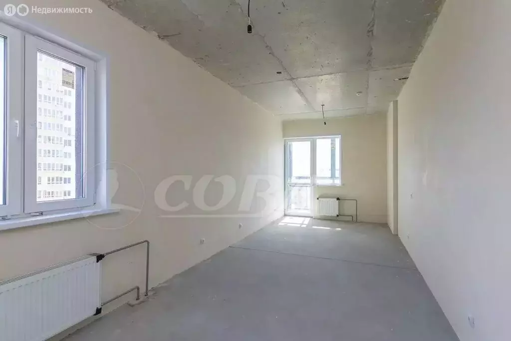 2-комнатная квартира: Тюмень, улица Парада Победы, 11 (46.7 м) - Фото 1