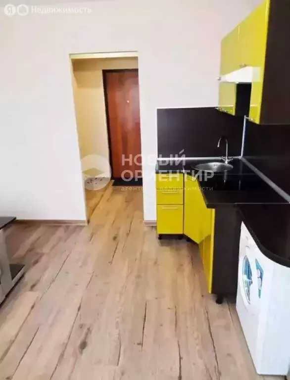 Квартира-студия: Екатеринбург, жилой район Уралмаш, Донбасская улица, ... - Фото 1