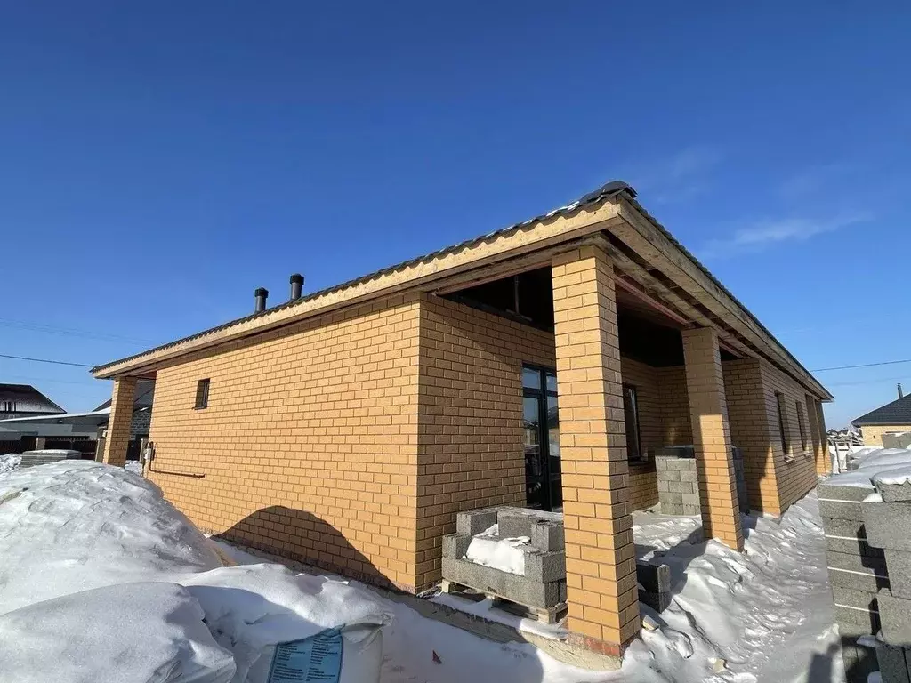 Дом в Оренбургская область, Оренбургский район, с. Подгородняя ... - Фото 2