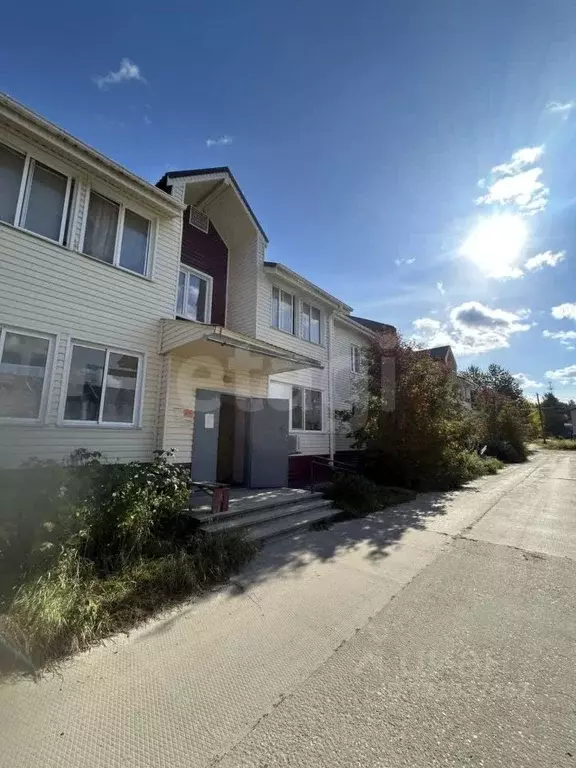2-к кв. Ханты-Мансийский АО, Нягань Уральская ул., 61 (62.8 м) - Фото 0