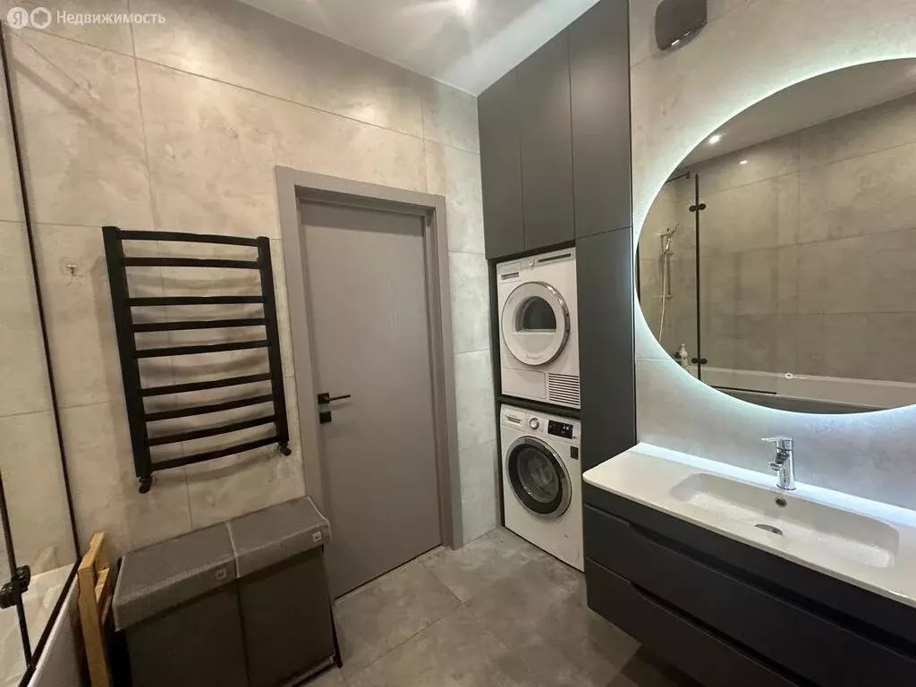 3-комнатная квартира: Калининград, улица Космонавта Леонова, 47 (121 ... - Фото 0