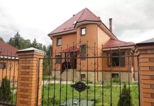 Дом в Московская область, Истра муниципальный округ, д. Новодарьино  ... - Фото 1