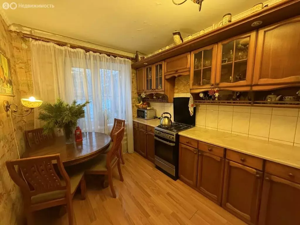 3-комнатная квартира: Нижний Новгород, улица Челюскинцев, 19 (63.2 м) - Фото 1