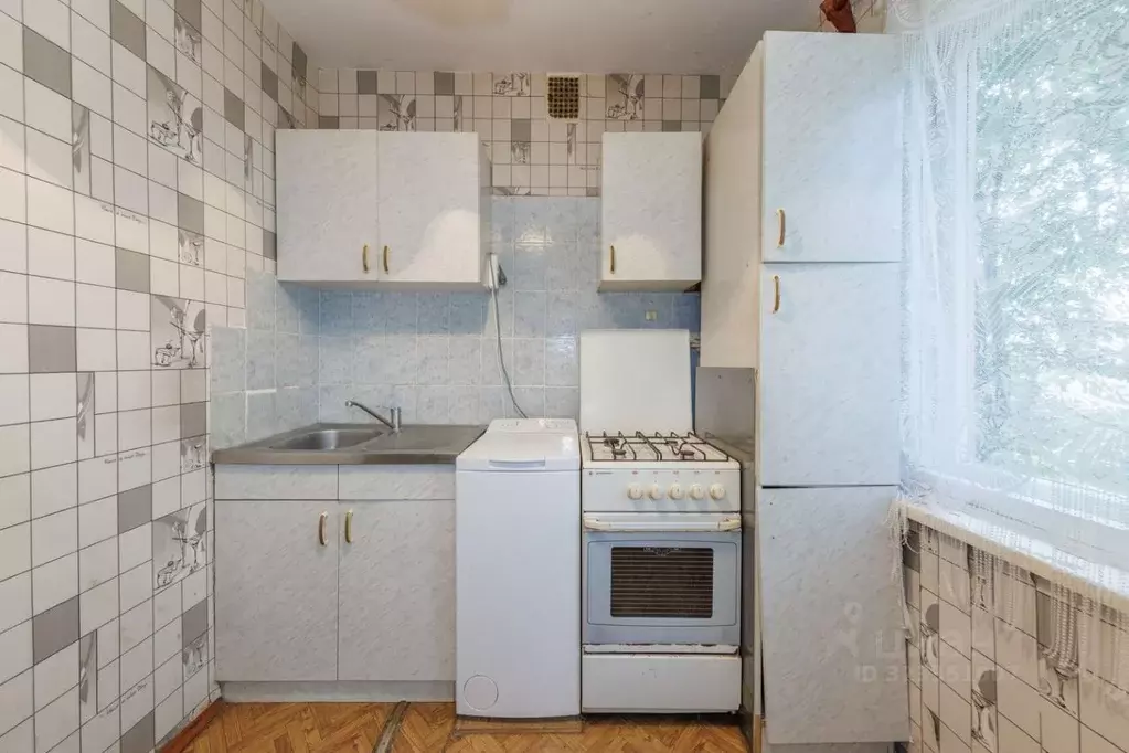 3-к кв. Брянская область, Брянск Авиационный пер., 1/1 (59.3 м) - Фото 1