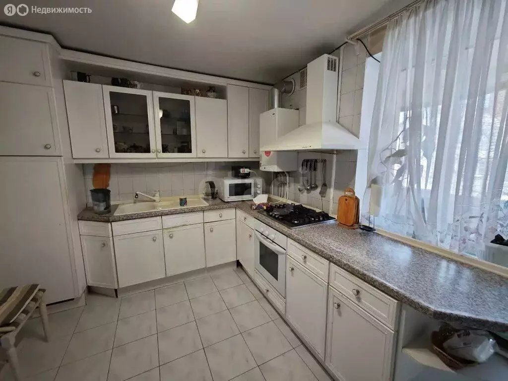 Дом в Симферополь, улица Маршала Рыбалко (213.9 м) - Фото 1