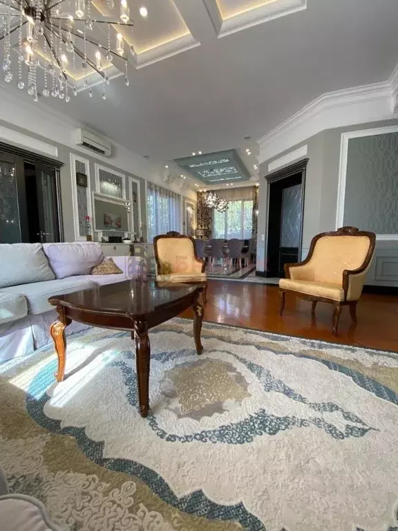 Дом в Краснодарский край, Кущевская ст-ца ул. Петренко (190 м) - Фото 2