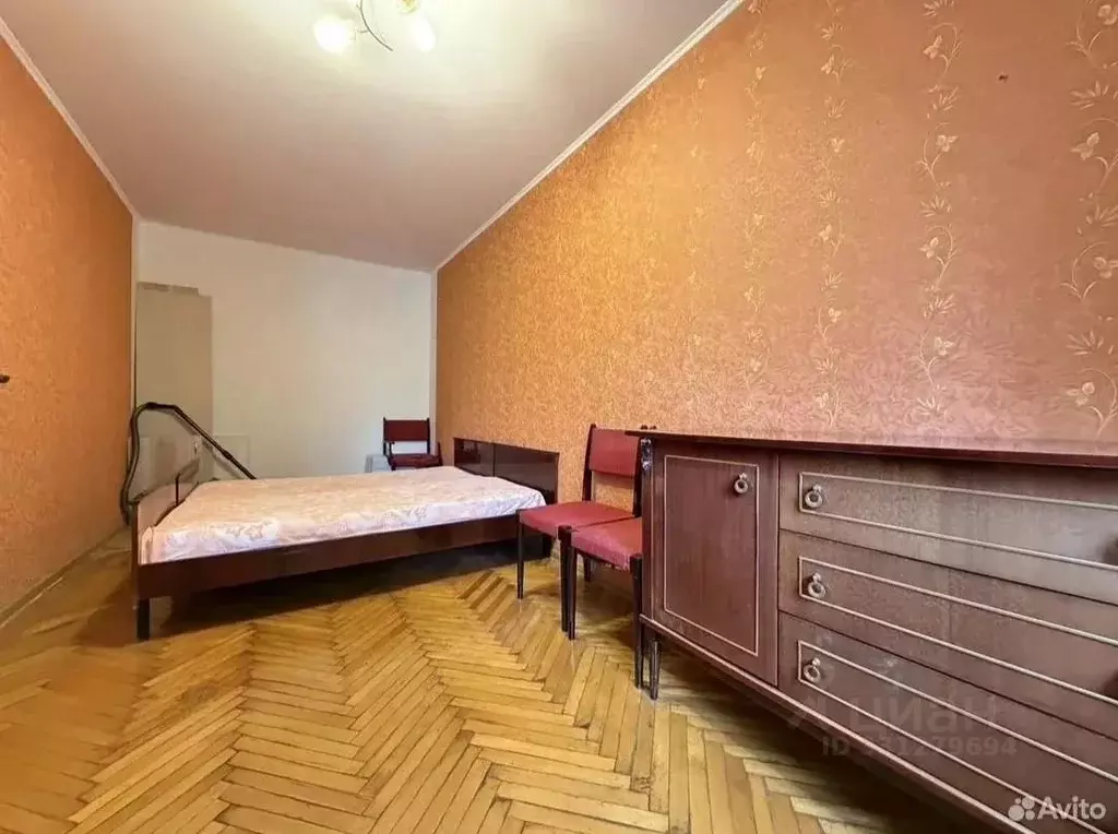Комната Самарская область, Самара ул. 8-я Радиальная, 10 (15.0 м) - Фото 2