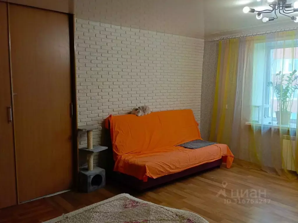 2-к кв. Свердловская область, Екатеринбург ул. Чапаева, 28 (50.9 м) - Фото 0