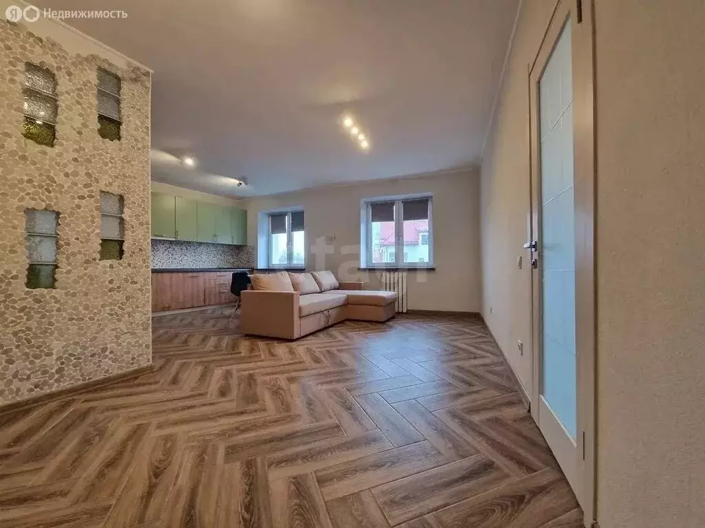 1-комнатная квартира: Петергоф, улица Аврова, 26к1 (71 м) - Фото 1