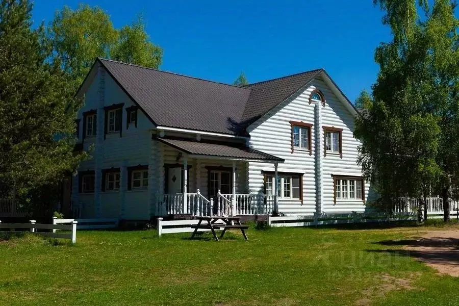 Дом в Ленинградская область, Лужский район, Володарское с/пос, д. ... - Фото 1