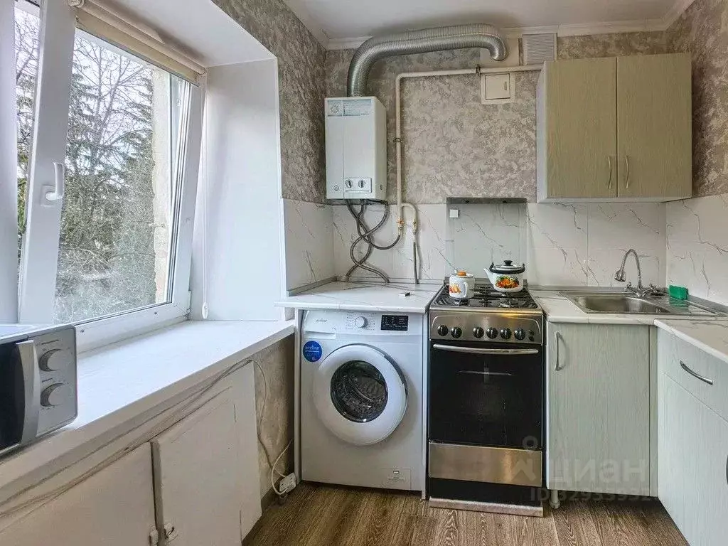2-к кв. Калужская область, Обнинск ул. Жолио-Кюри, 3 (41.0 м) - Фото 2