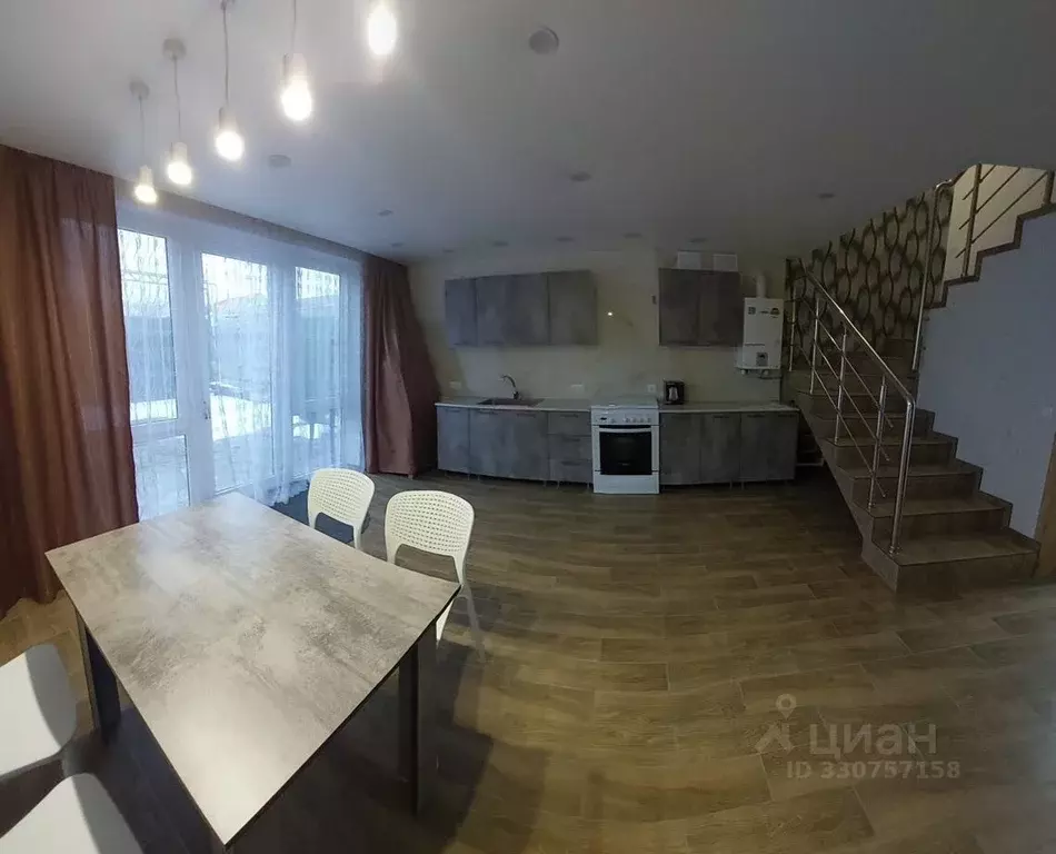Дом в Краснодарский край, Усть-Лабинск ул. Гагарина (100 м) - Фото 1