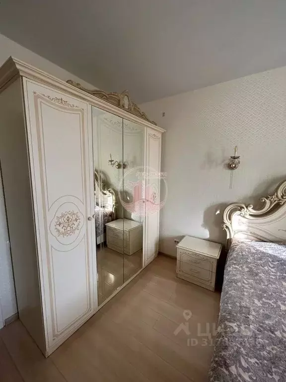 3-к кв. Крым, Симферополь ул. Сергея Тюленина, 2 (76.0 м) - Фото 0