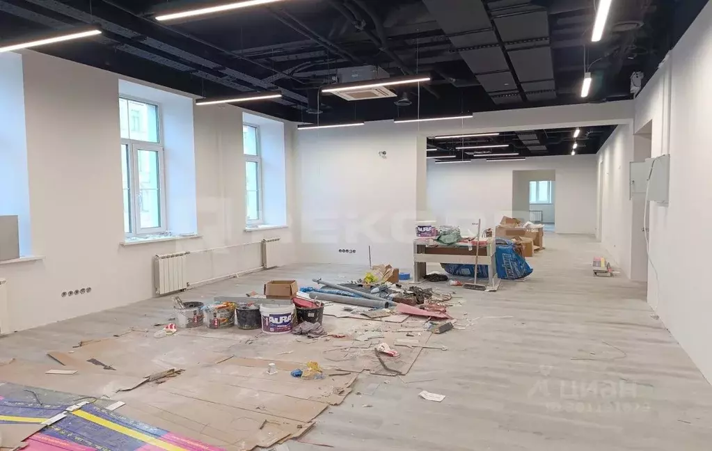 Офис в Санкт-Петербург Кирочная ул., 28 (300 м) - Фото 1