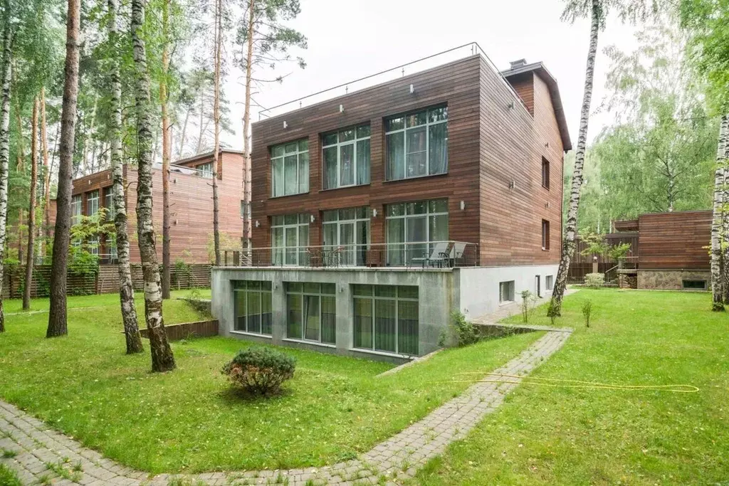 Дом в Московская область, Одинцовский городской округ, Романово-4 кп  ... - Фото 2