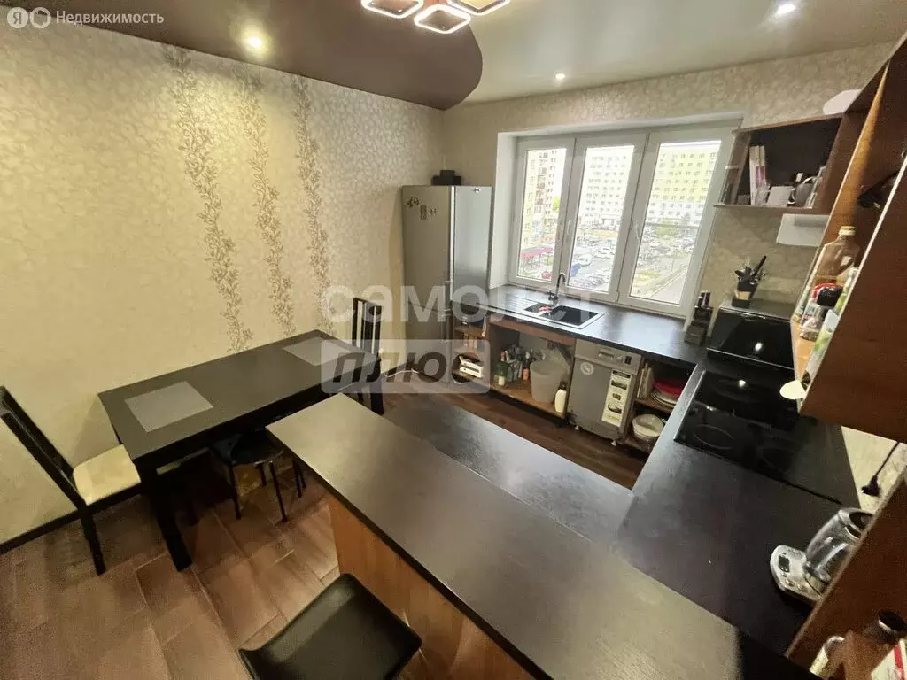 2-комнатная квартира: Нижний Новгород, улица Мичурина, 1к1 (70 м) - Фото 1